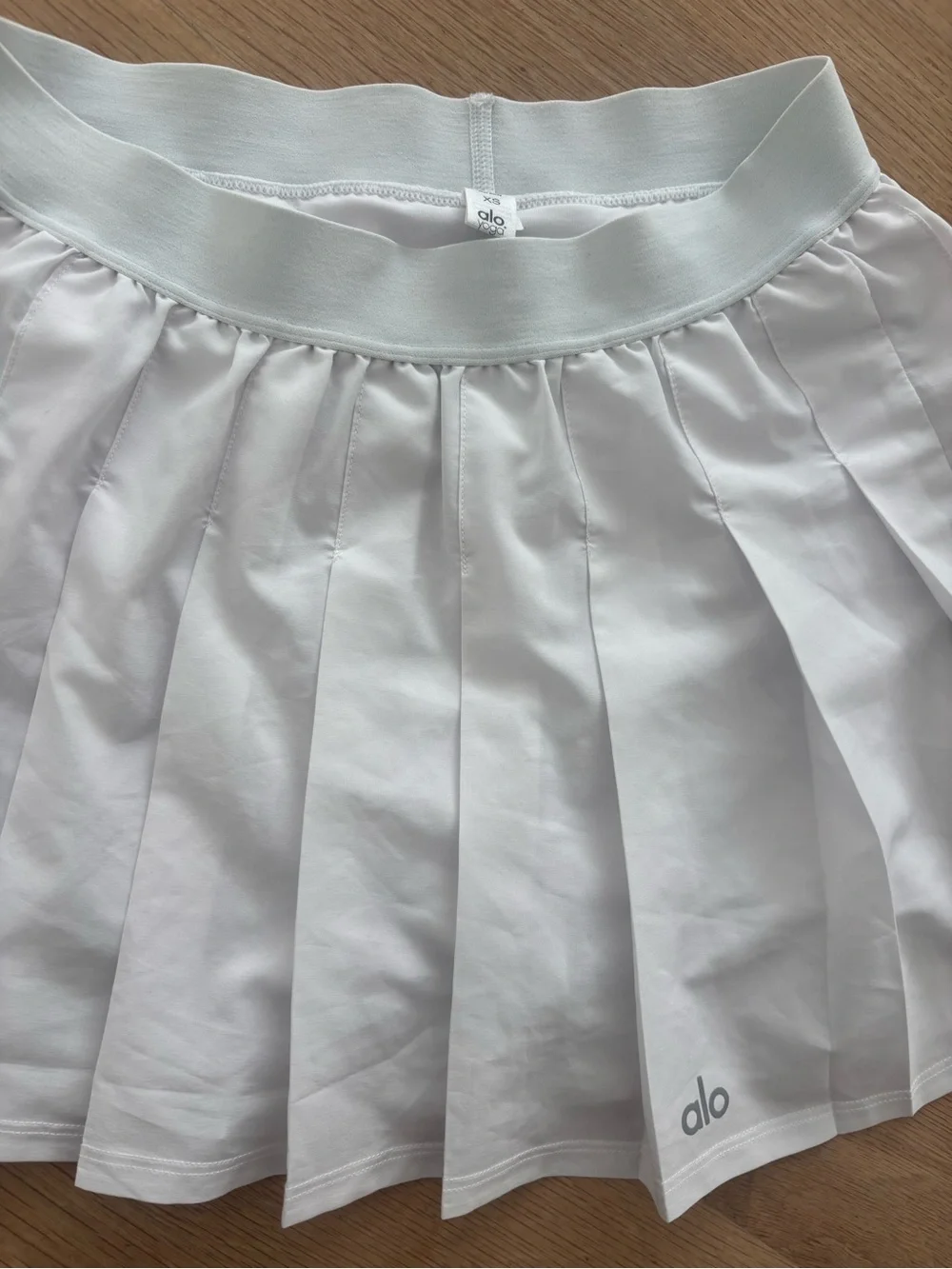 ALO Yoga White pleated Tennis Skirt with Elastic Waistband XS
